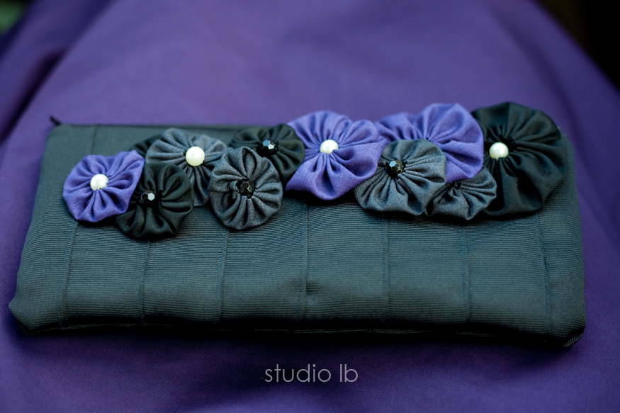 yoyo flower clutch